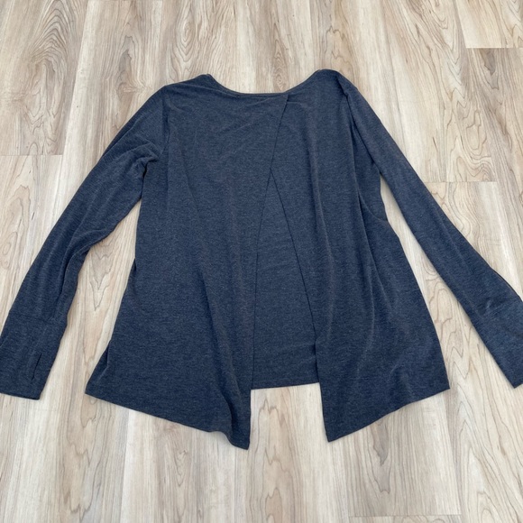 Gapfit Open Back Shirt - Picture 4 of 6